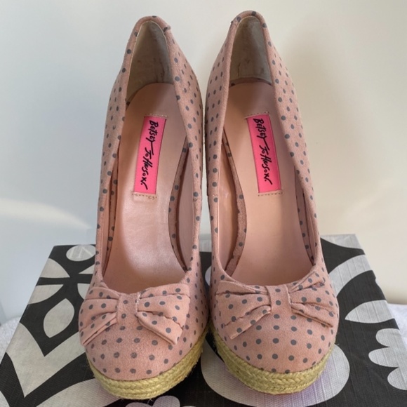 Betsey Johnson Maggi Heels - Picture 2 of 9